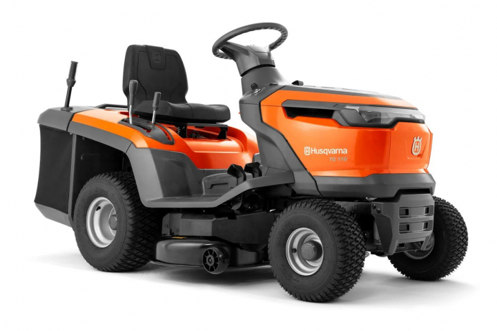 Husqvarna TC 112 Traktor i gruppen Trädgård / Åkgräsklippare / Trädgårdstraktorer hos Entreprenadbutiken (9706222-01)