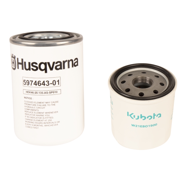 Maintenance kit with engine oil filter and hydraulic oil filter - first 50h
