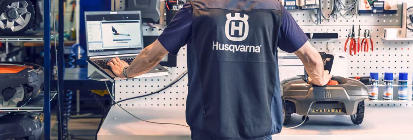 Välkommen att lämna in din Husqvarna eller Gardena robotgräsklippare till oss!