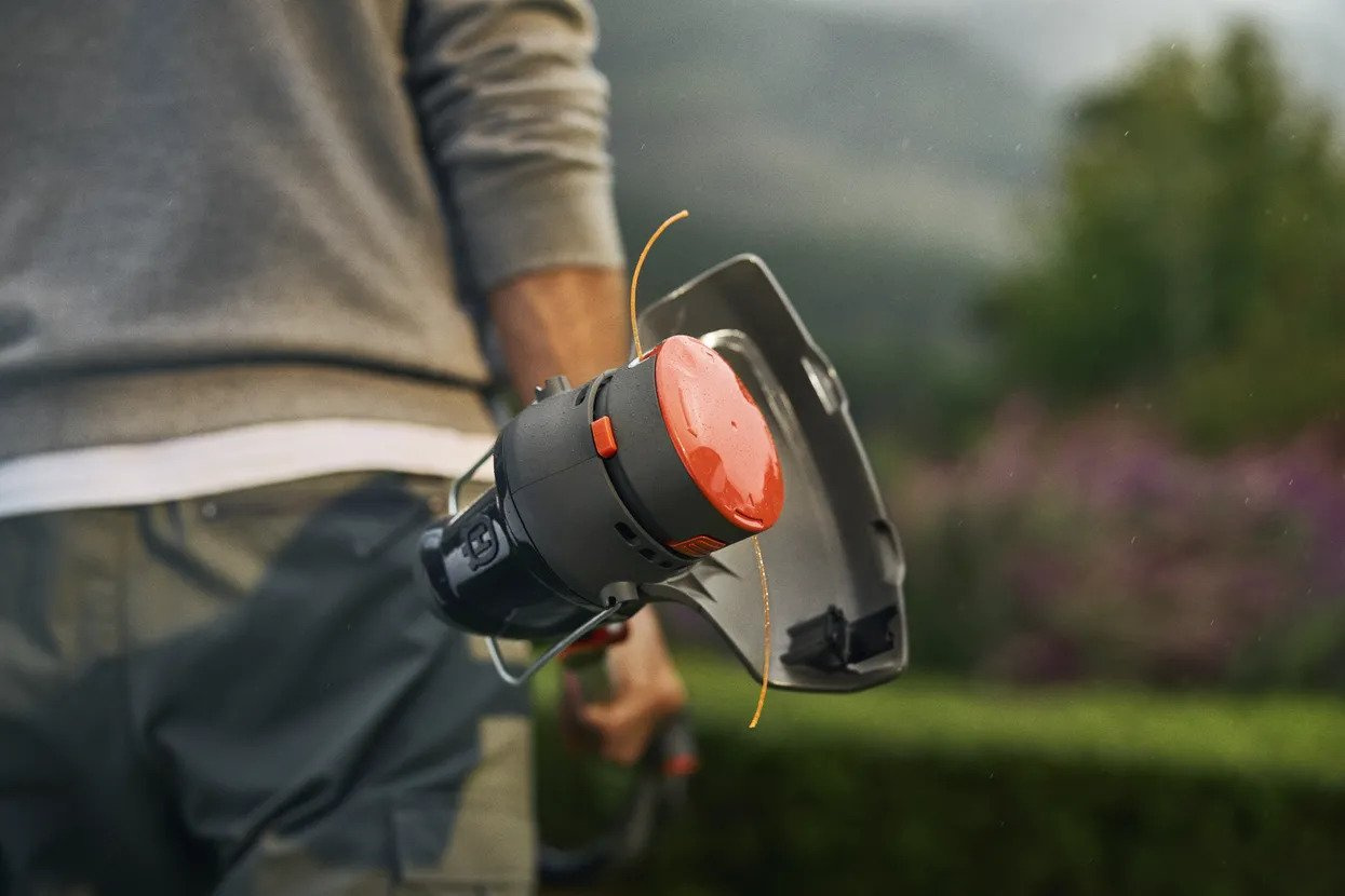 Husqvarna Aspire™ T28 Trimmer - med batteri(2.5Ah) och laddare