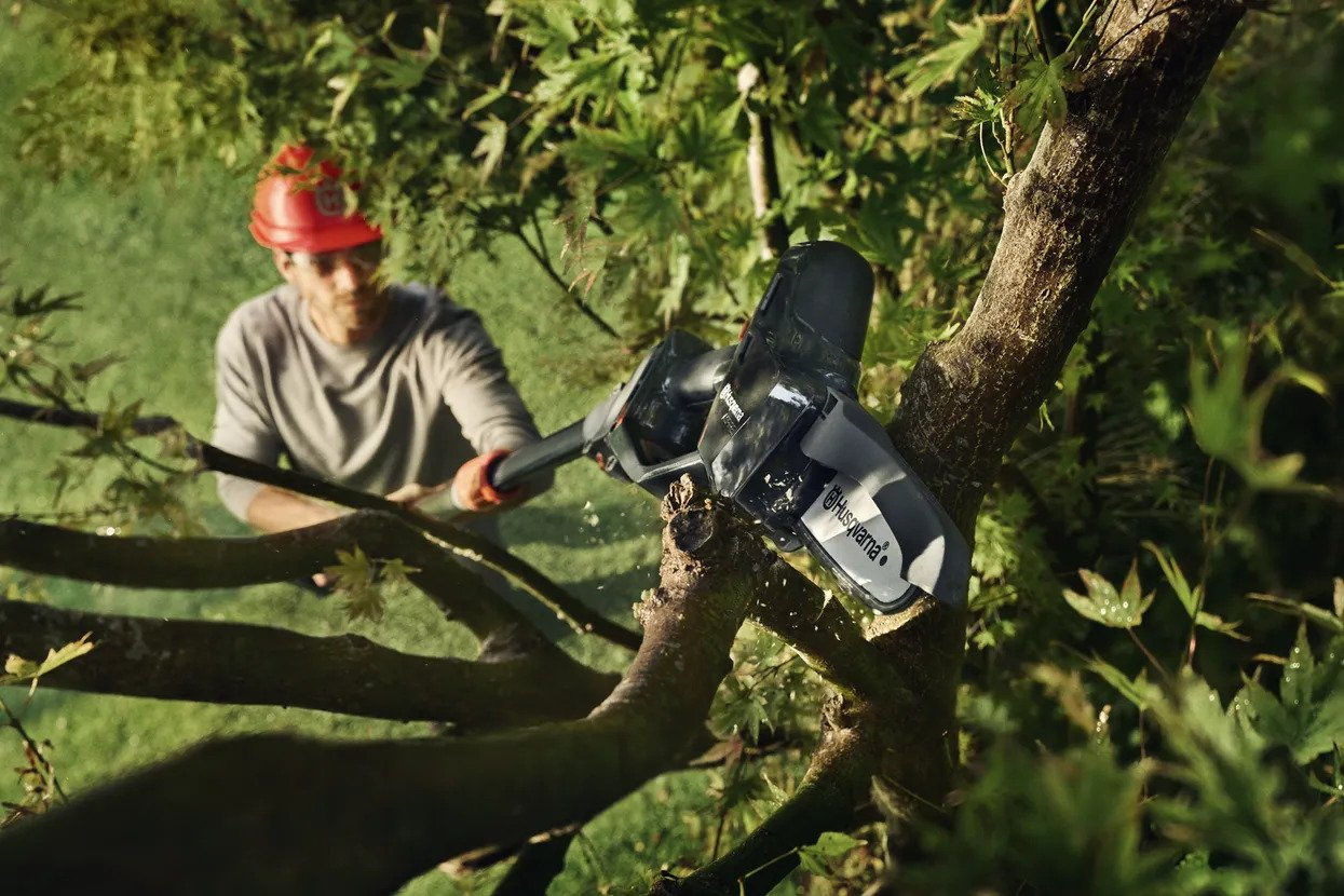 Husqvarna Aspire™ PE5 Teleskopisk grensåg - med batteri och laddare