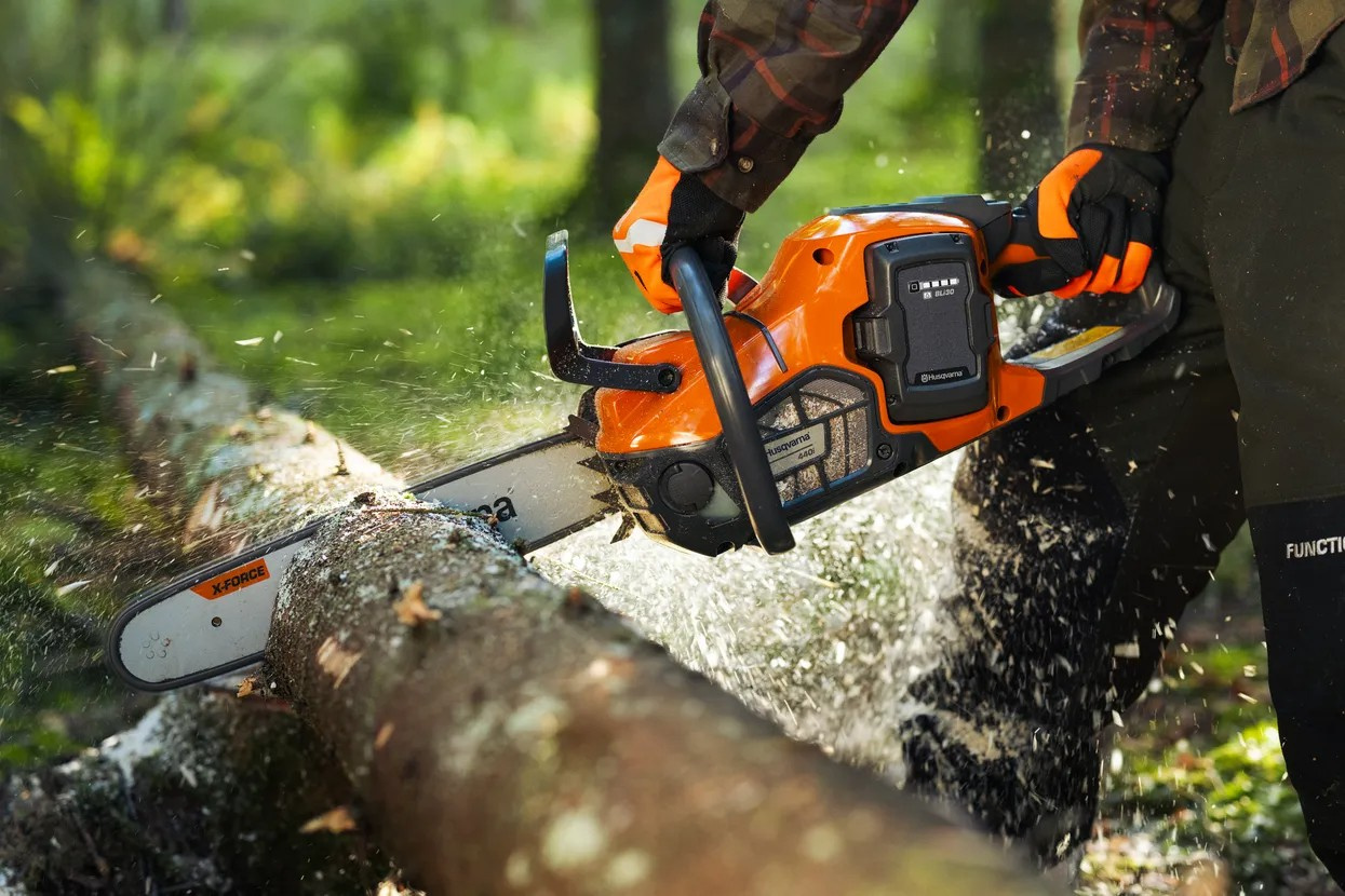 Husqvarna 440i Batterimotorsåg inkl batteri & laddare